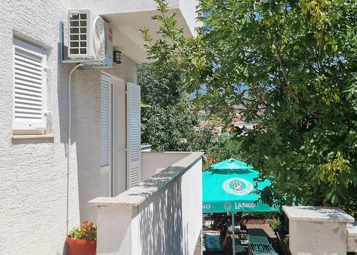 Nina Apartment