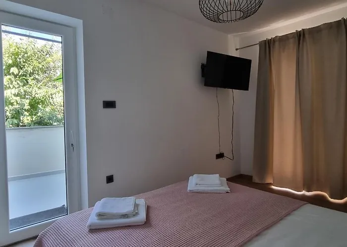 Nina Apartman Novi Vinodolski